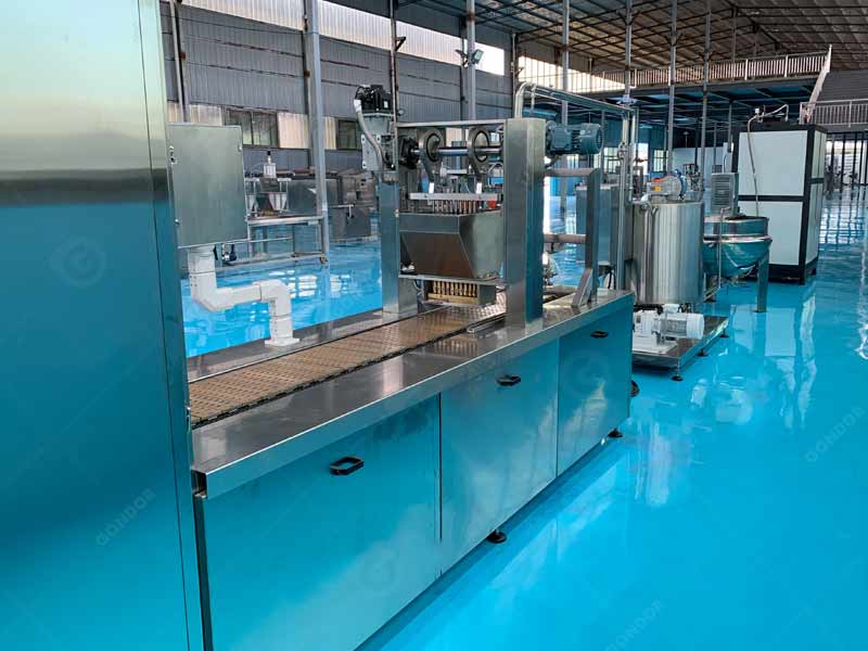 Large-capacity gummy bear making machine for factories