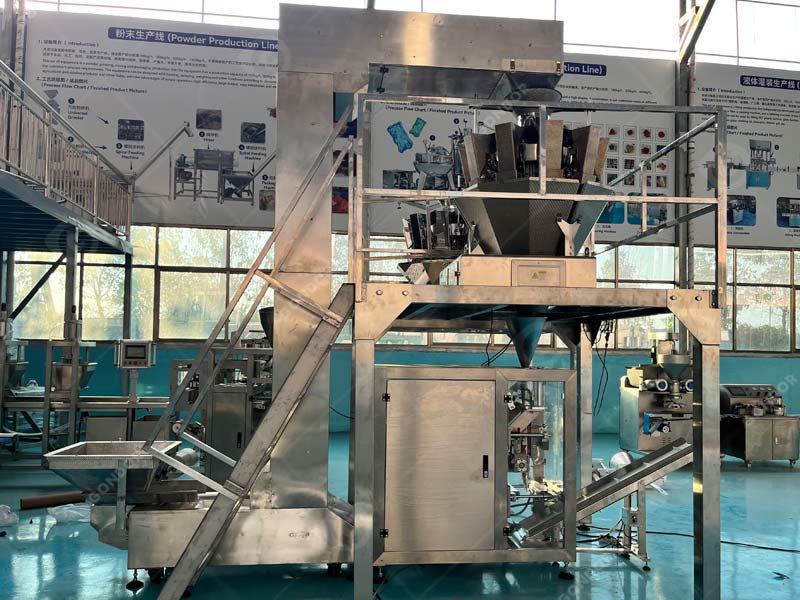 Candy sealing machine for heat - sealed candies