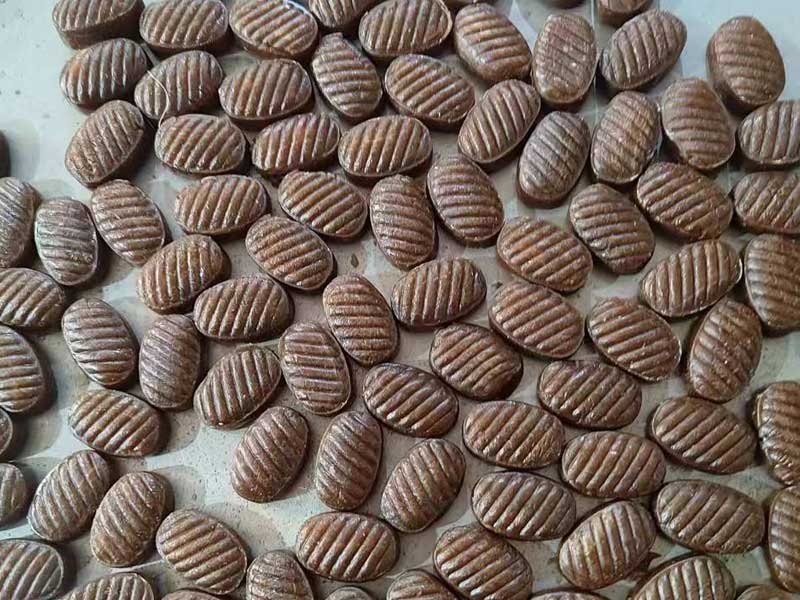 Industrial grade hard candy press equipment for mass production