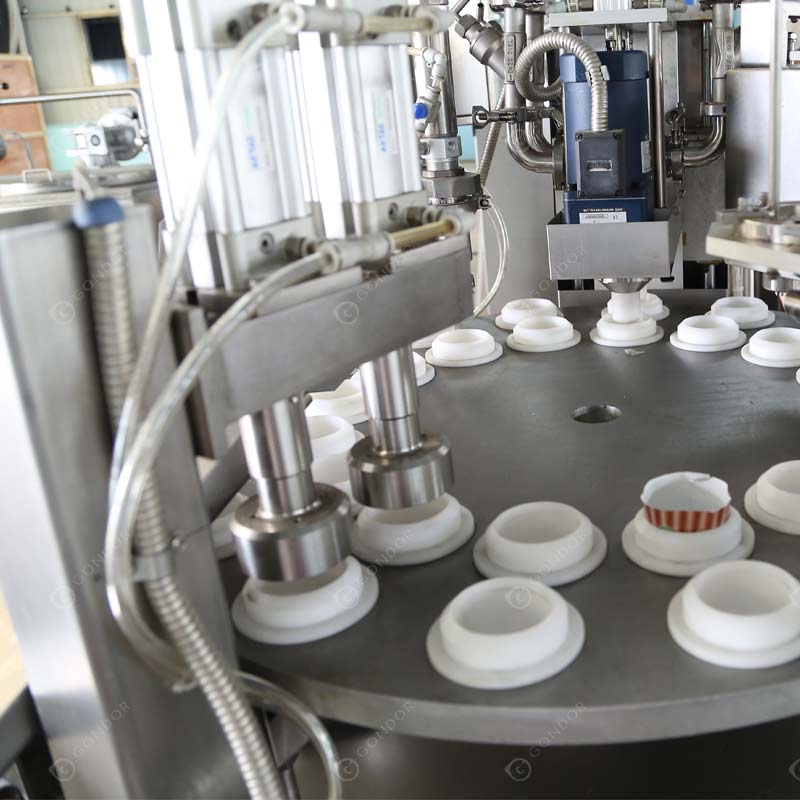 Fast ice cream cup filling machine