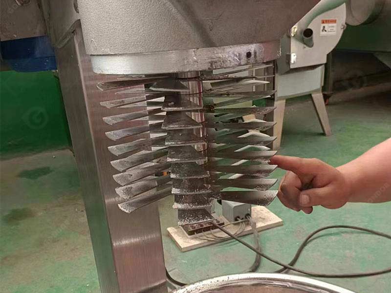 blades of garlic grinding machine