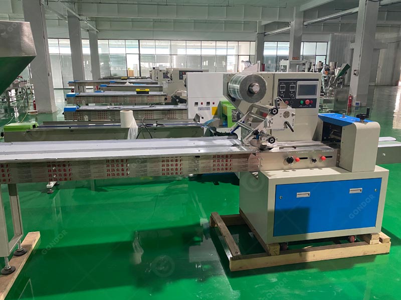 Candy packing machine for hard candies