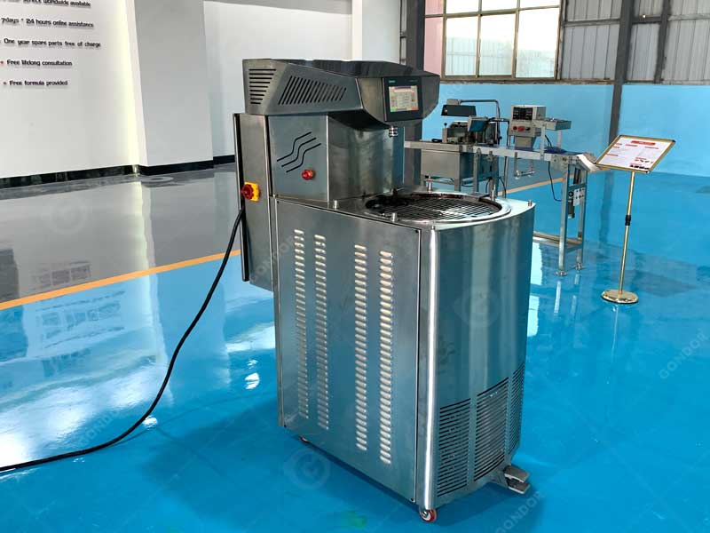 Energy-efficient chocolate tempering machine