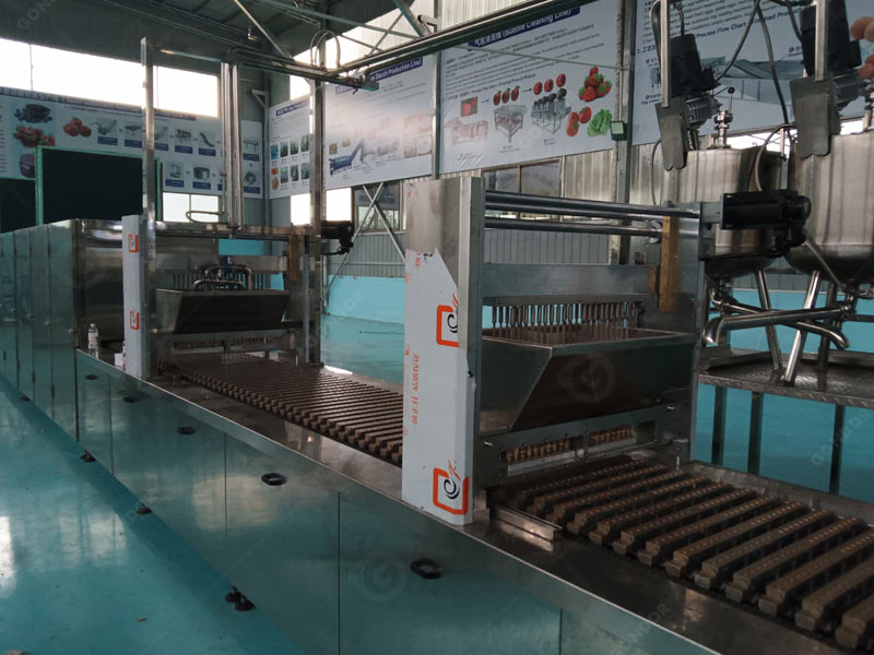 Adjustable - Volume Chocolate Depositor for Customized Portions