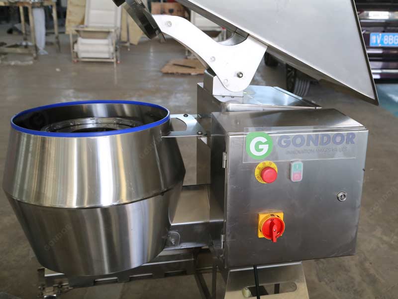 centrifugal commercial potato slicer for the institutional food service sector