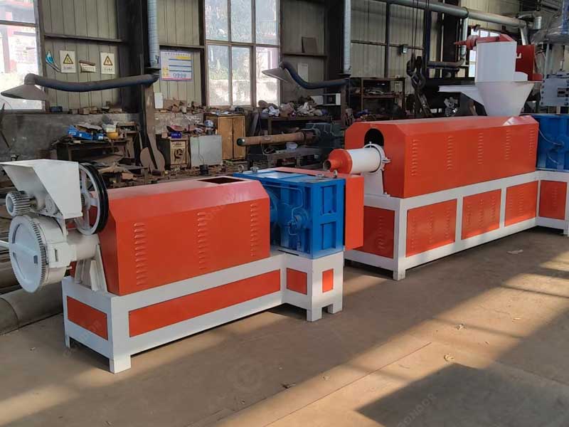 High - output plastic pelletizing line for commercial plastic recycling plants