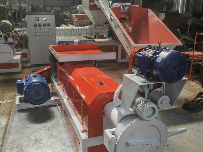 Complete plastic pelletizing line with integrated pre - treatment system