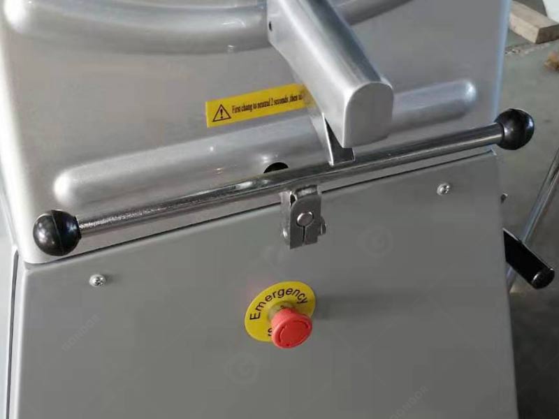 Manual dough sheeter for home bakers