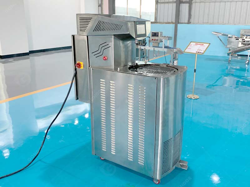Advanced industrial chocolate tempering machine with PLC control