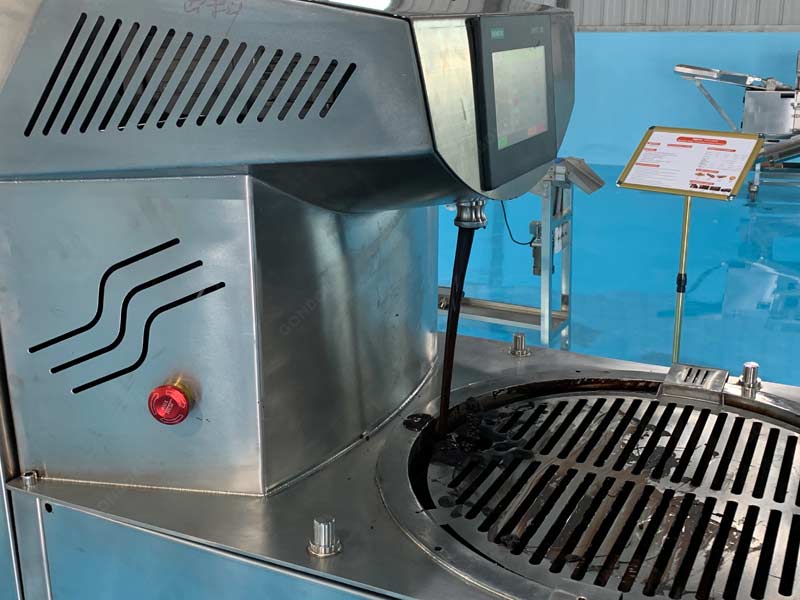 Continuous - flow chocolate tempering machine for seamless production