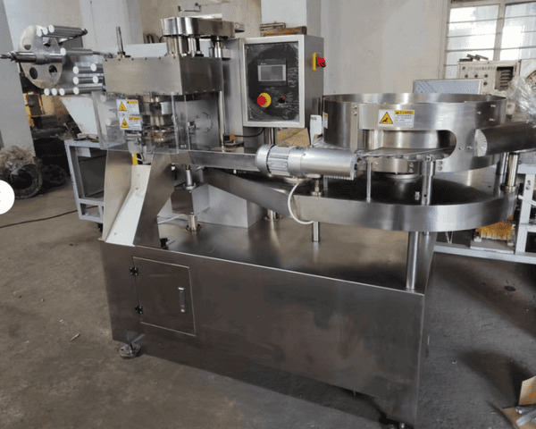 Twist Packaging Machine