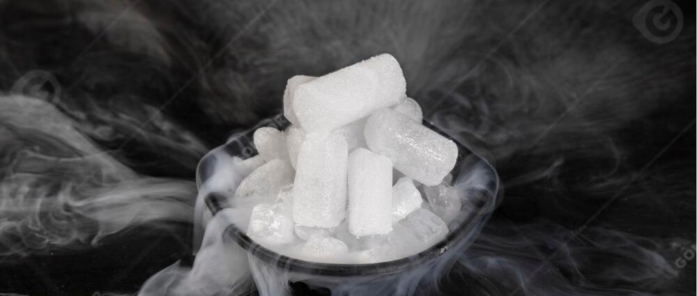 What is the principle behind dry ice preservation