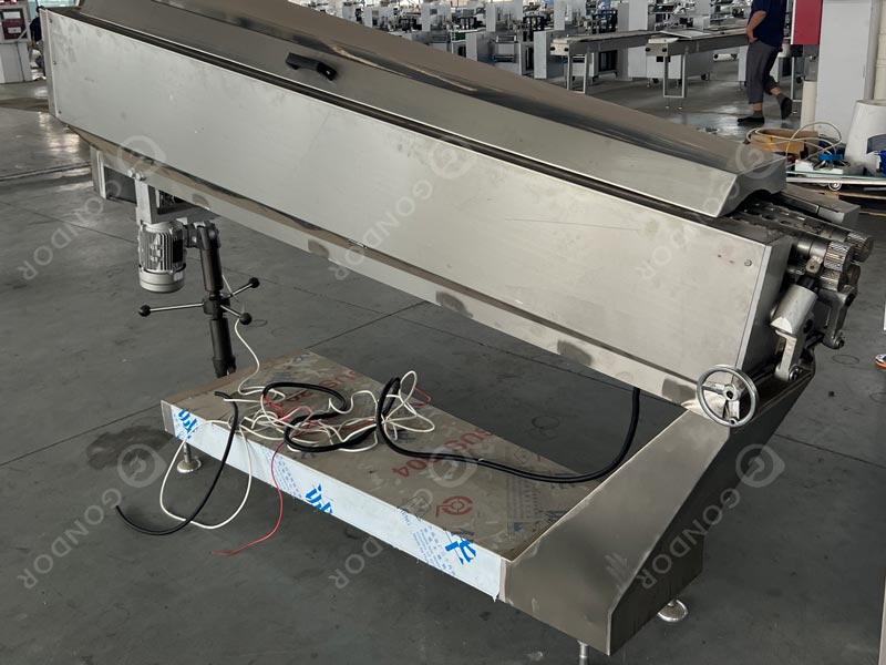 Insulated Rolling Machine