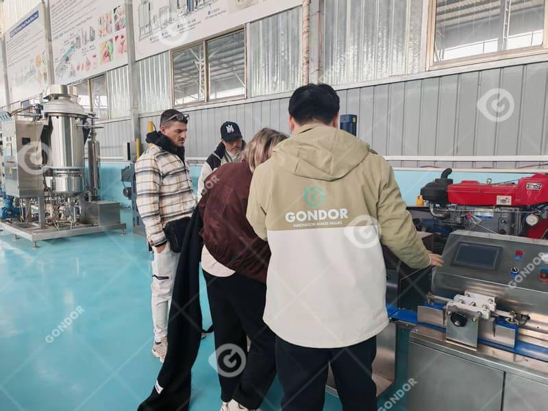 Israeli Middlemen Visit to Inspect Encrusting Machine