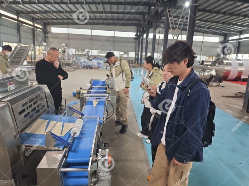 Paraguayan Customer Visits Factory and Showroom