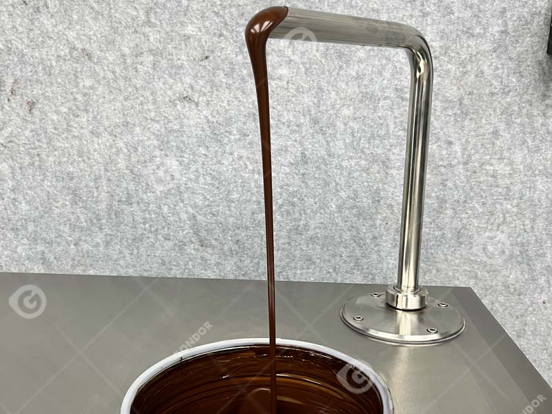 Tabletop Chocolate Tempering Machine Live Shot3