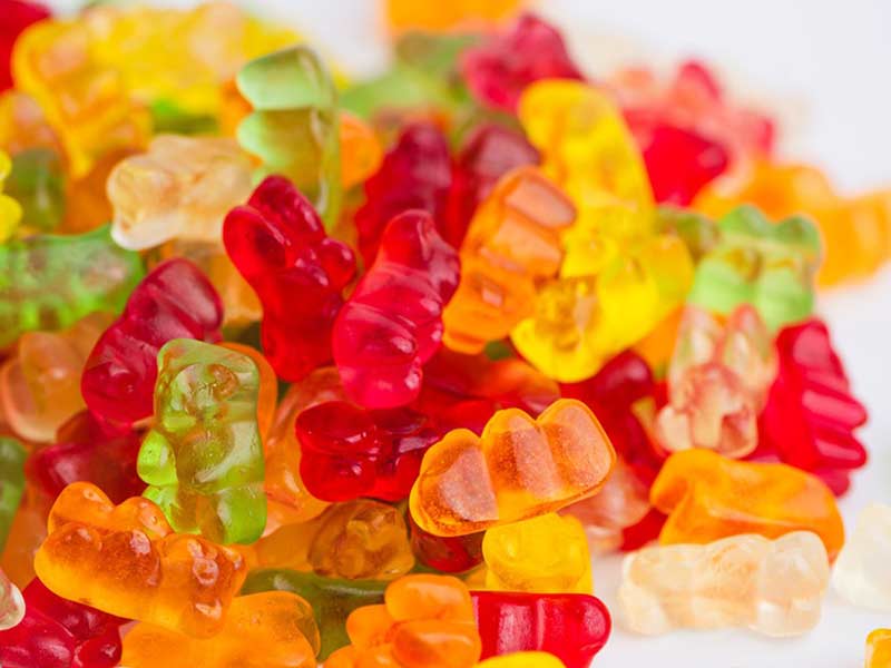 Fruit flavored gummy bears natural colors