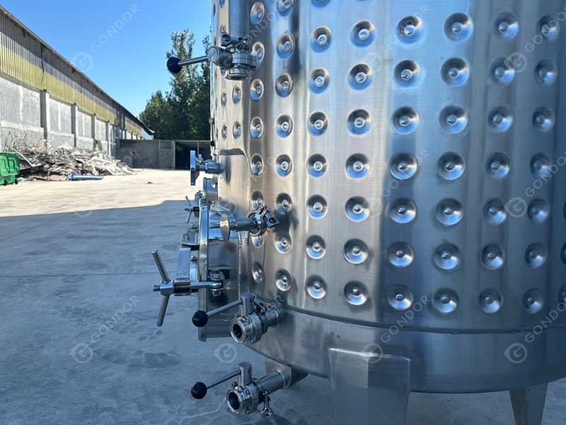 Wine Fermentation Tank For Discharge Outlet and Wine Outlet